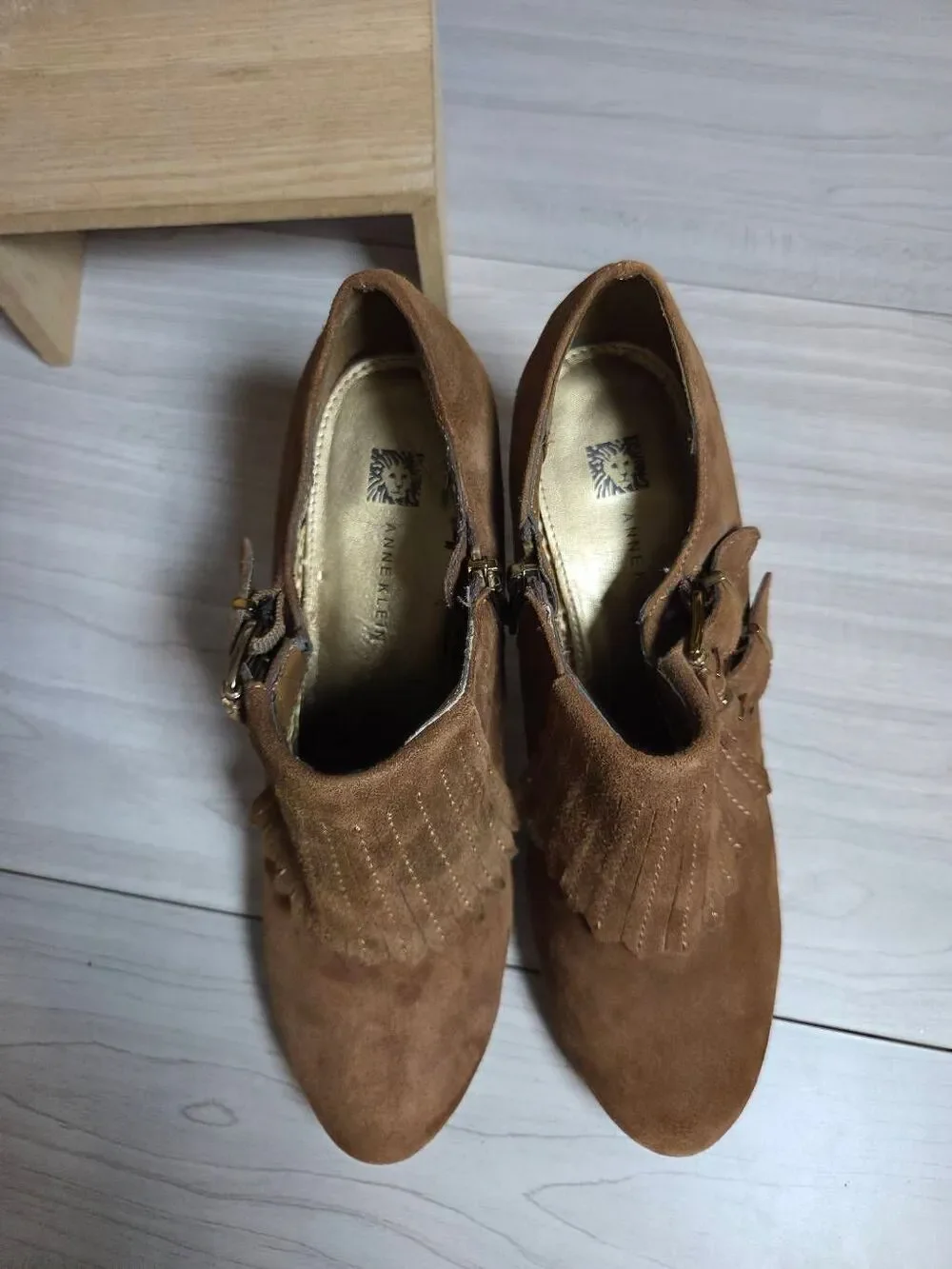 AK Anne Klein Warren Suede Fringe Buckle Heeled Ankle Booties Brown 9M
